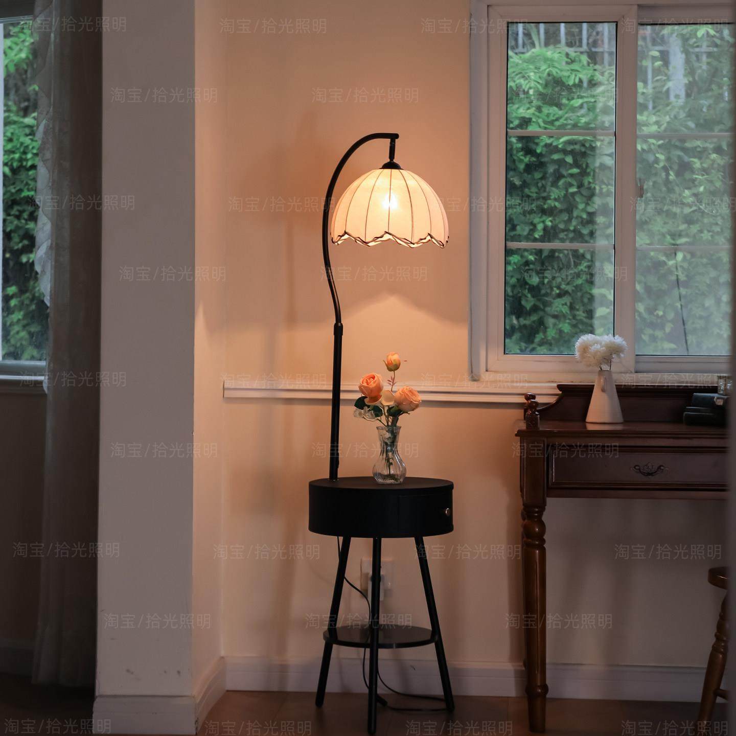 法式覆古落地灯客厅沙发旁边高级感氛围置物架卧室床头柜一体台灯