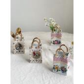 桌面叉子和勺子存储小花篮 花袋与金色 美丽 覆古宫殿风格