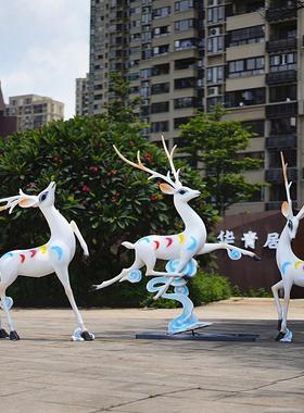 户外九色鹿雕塑玻璃钢园林景观庭院商场卡通动物美陈装饰小品摆件