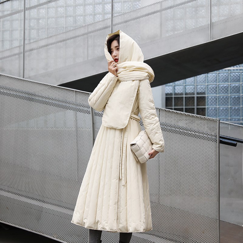 2023冬e季新款90白鹅绒收腰修身显瘦过膝长款羽绒服女时尚送围巾