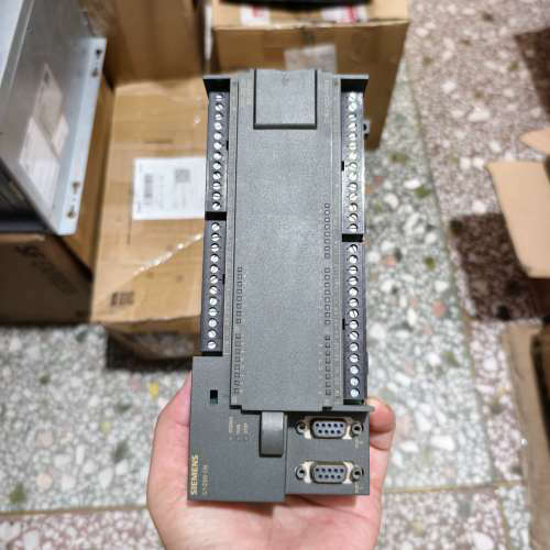 西门子  6ES7 216-2AD23-0XB8这个，实物拍议价