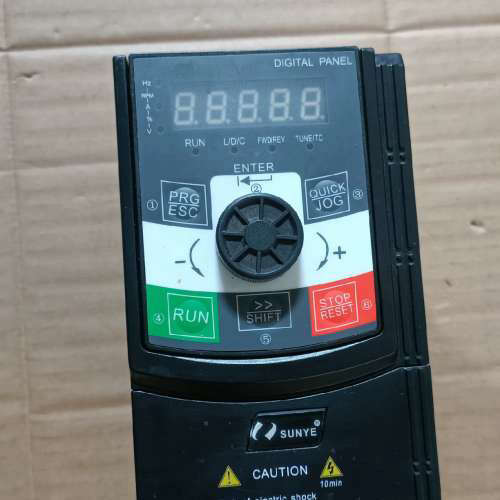 SUNYE日业变频器CM530H-3SR75G议价