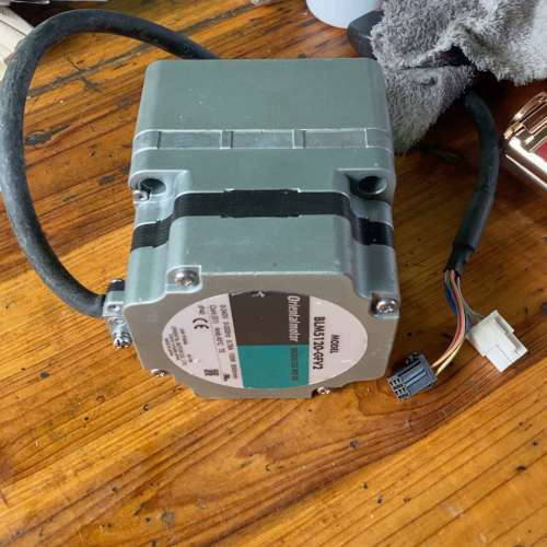 拆机东方马达无刷调速电机BLM5120一GFV2、成色如图、议价