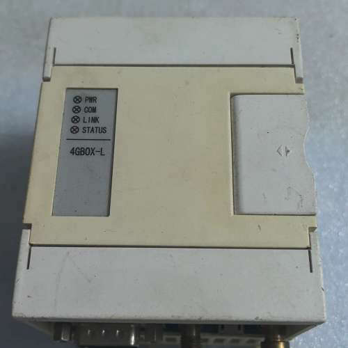 信捷4GBOX-L无线通讯模块，拆机品，外观成色如图，功能完议价