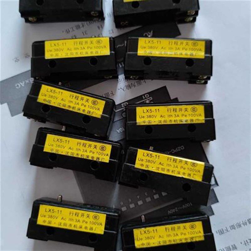 沈阳中捷摇臂钻Z3050 z3080行程开关 微动开关  lx5-11限位开关