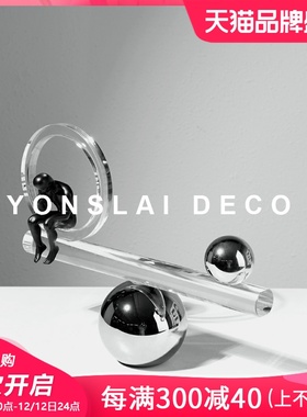 现代创意几何水晶平衡板思考者人物摆件样板间家居客厅博古架雕塑