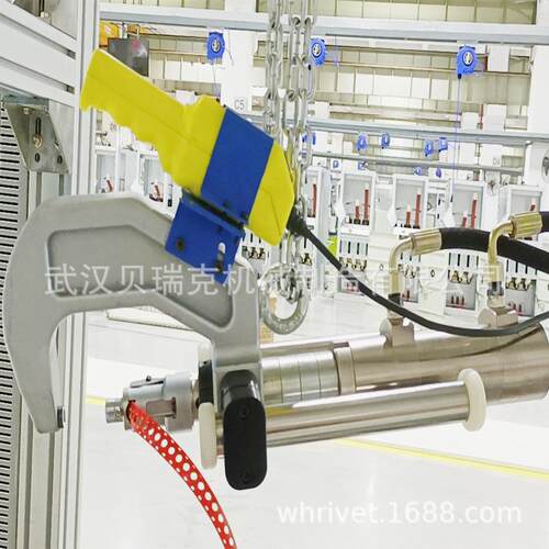 铝单板角码铆接机，铝单板角码自冲铆接机