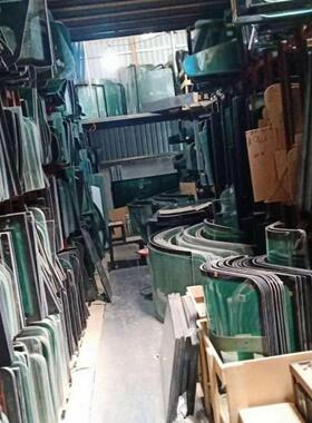 卡特彼勒挖掘机驾驶室玻璃CAT320D2GC前挡风后挡天窗车门钢化玻璃