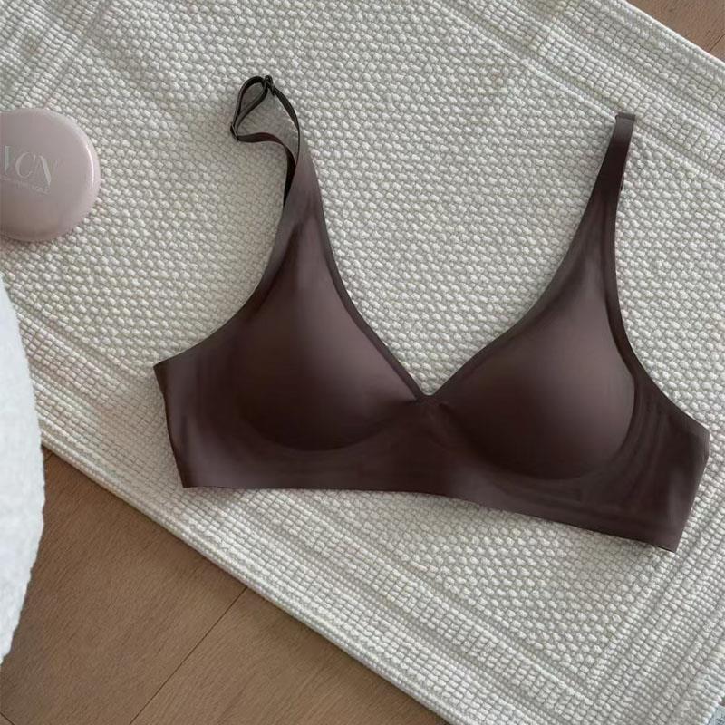 日本深V果冻大胸显小缩胸文胸防下垂内衣女无痕一片式超薄款胸罩
