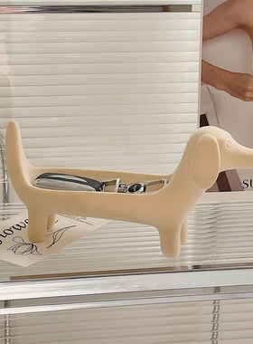 创意香肠狗饰品收纳装饰摆件高级感小众首饰展示架项链戒指托盘