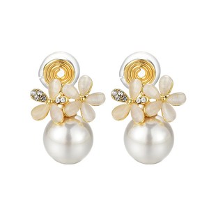 花朵大珍珠耳夹蚊香盘正圆强光耳环气质小众新款秋冬耳饰耳坠耳钉