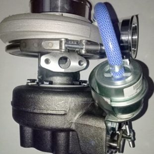 082V09100 重汽MC07曼卡WF70P发动机70000041 7576涡轮增压器机泵