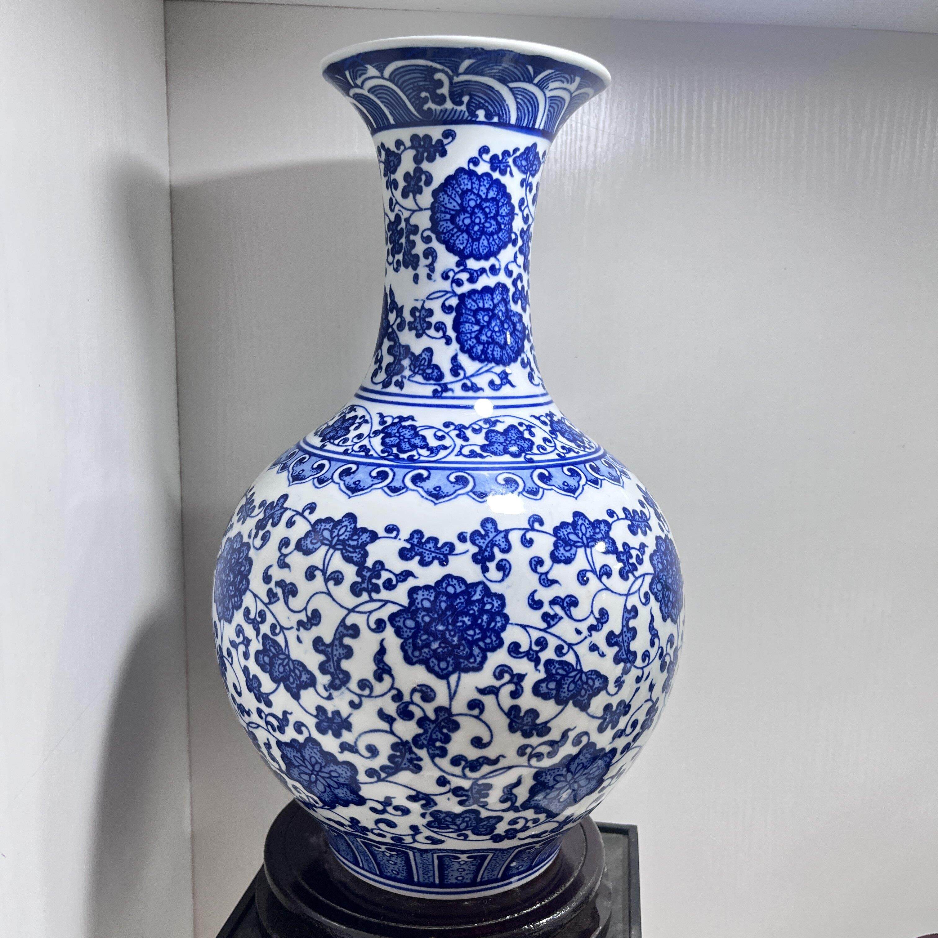 景景德镇陶瓷器高档青花瓷缠枝釉下彩花瓶家居摆设装饰礼品