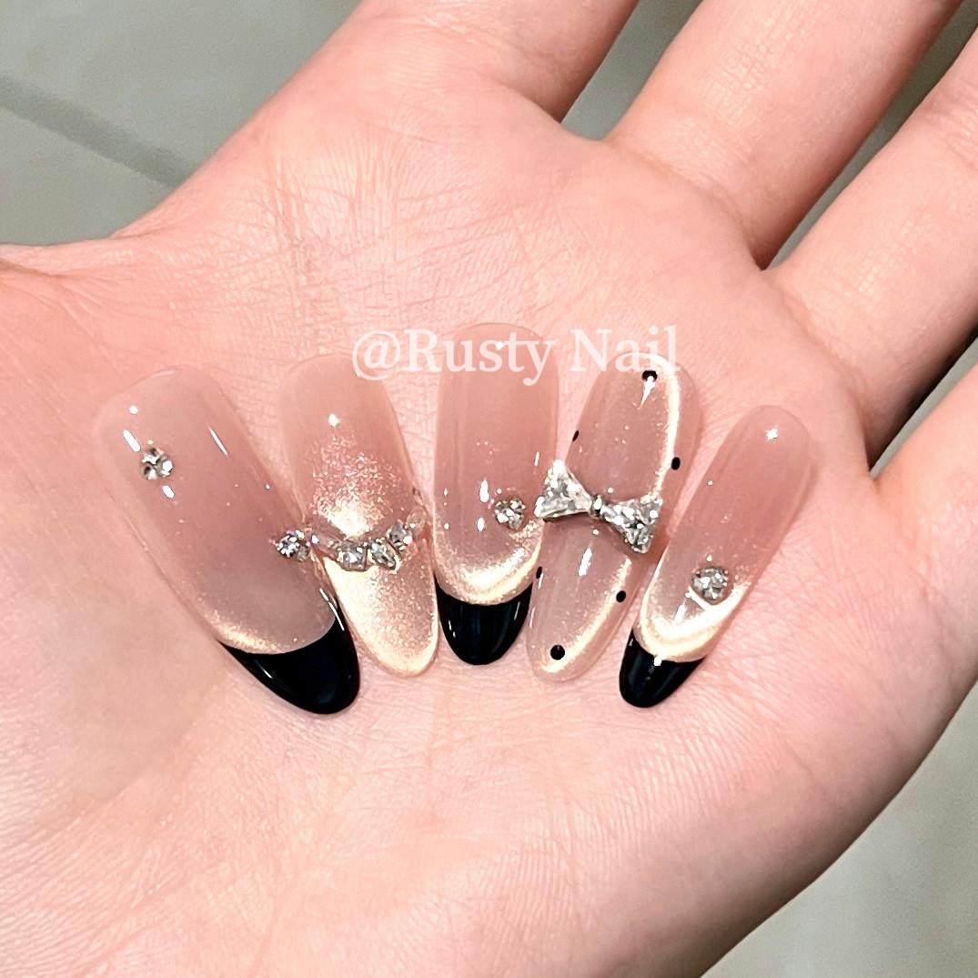 【赫本小香】千金法式波点猫眼手工穿戴甲黑色蝴蝶结轻奢美甲贴片,彩妆/香水/美妆工具,穿戴甲/甲片,淘宝优惠券,粉丝福利购,淘宝优惠卷