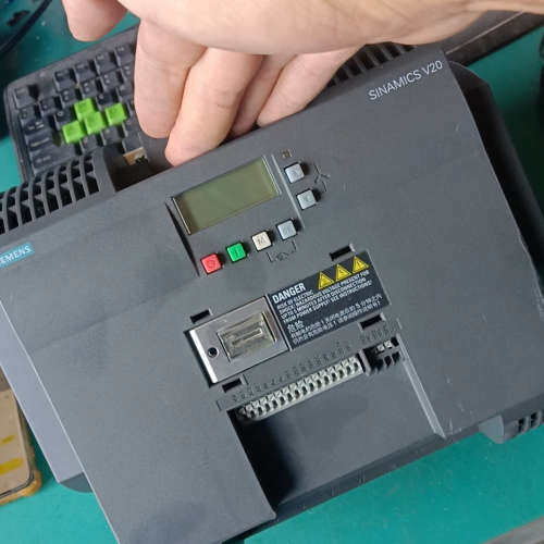 11KW380V，V20变频器，型号6SL3210-5议价