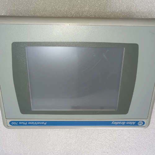 议价ab触摸屏两个，型号2711p t7c4d1 配面板2711