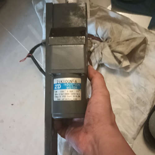 21k10gn-a减速电机，实物如图功能完好，带如图减速机等议价