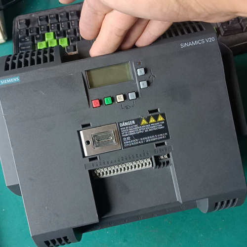 11KW380V，V20变频器，型号6SL3210-5议价