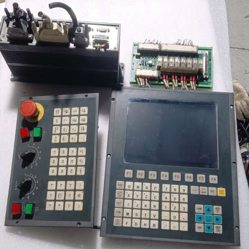 固高 CNC一套，显示面板GTC-DP-02A，控制面板议价