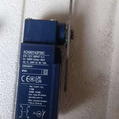 议价限位开关 XCKN2143P20C