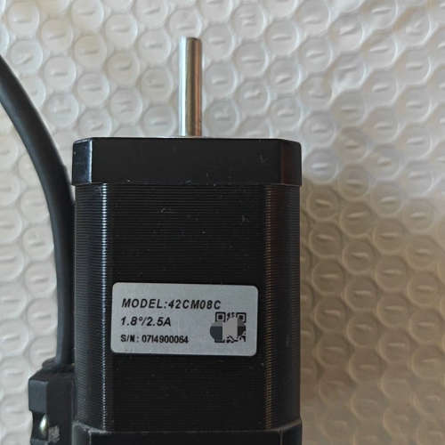 雷赛42步进电机，42cm08C    ，2.5A,议价