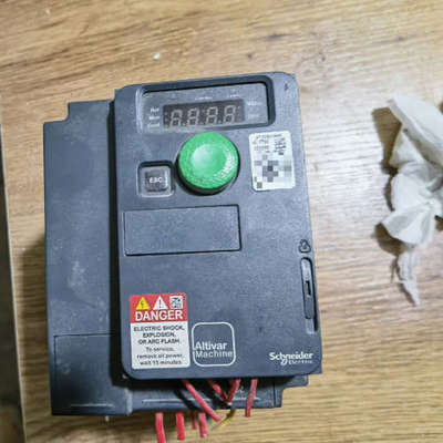 变频器 ATV320U15N4C 1.5kw，成色不错议价