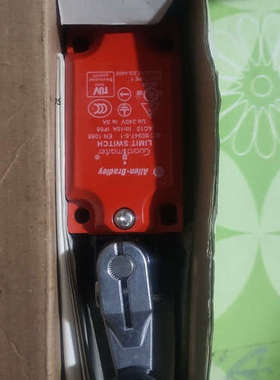 议价AB，行程开关，型号：440P-MSLB22B A.