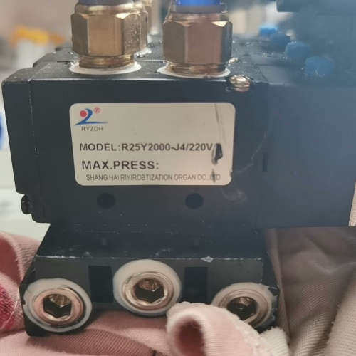 日益空压机（电磁阀组）型号:MODE:R25Y2000-议价