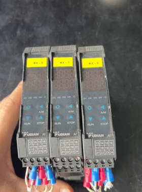 议价宇电轨道温控ai70482d7，有三个