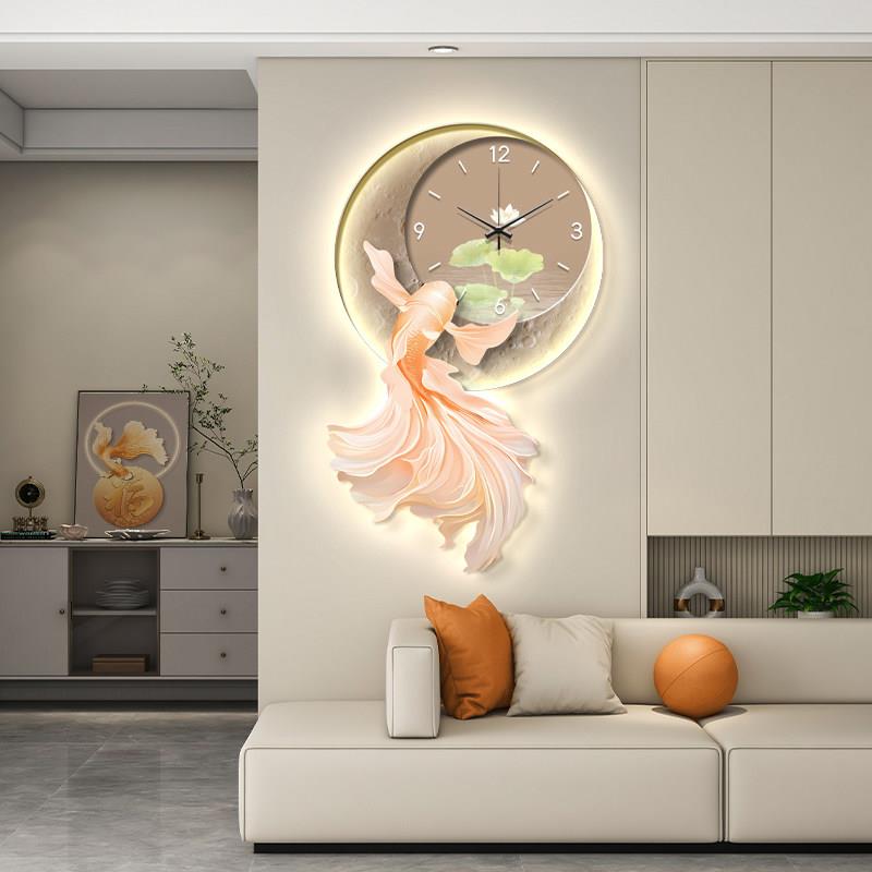 创意锦鲤客厅钟表装饰画轻奢高级沙发背景墙灯画新款饭厅时钟挂画