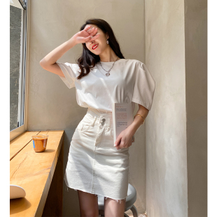 美腻~两粒扣高腰半身牛仔裙夏季2021新款显瘦白色A字包臀毛边短裙