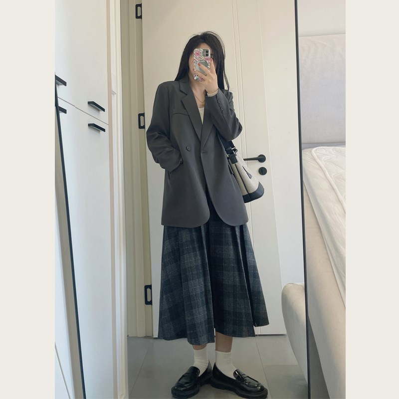 高级感灰色西装外套女小个子春秋新款韩版L宽松休闲一粒扣炸街西