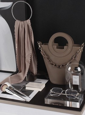 现代样板房c衣帽间台面摆件软装梳妆台陈列桶水桶包卡其丝巾道具