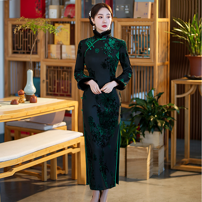 新中式旗袍女秋冬季加绒2023年新款复古民国风日常大尺码妈妈洋装