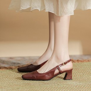 酒红色一字带方头粗跟包头凉鞋 女配旗袍高级感中跟高跟2024夏新款
