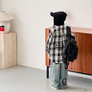 儿童连帽格子衬衫2025春装新款男童背后字母黑白格子扎染衬衣外套