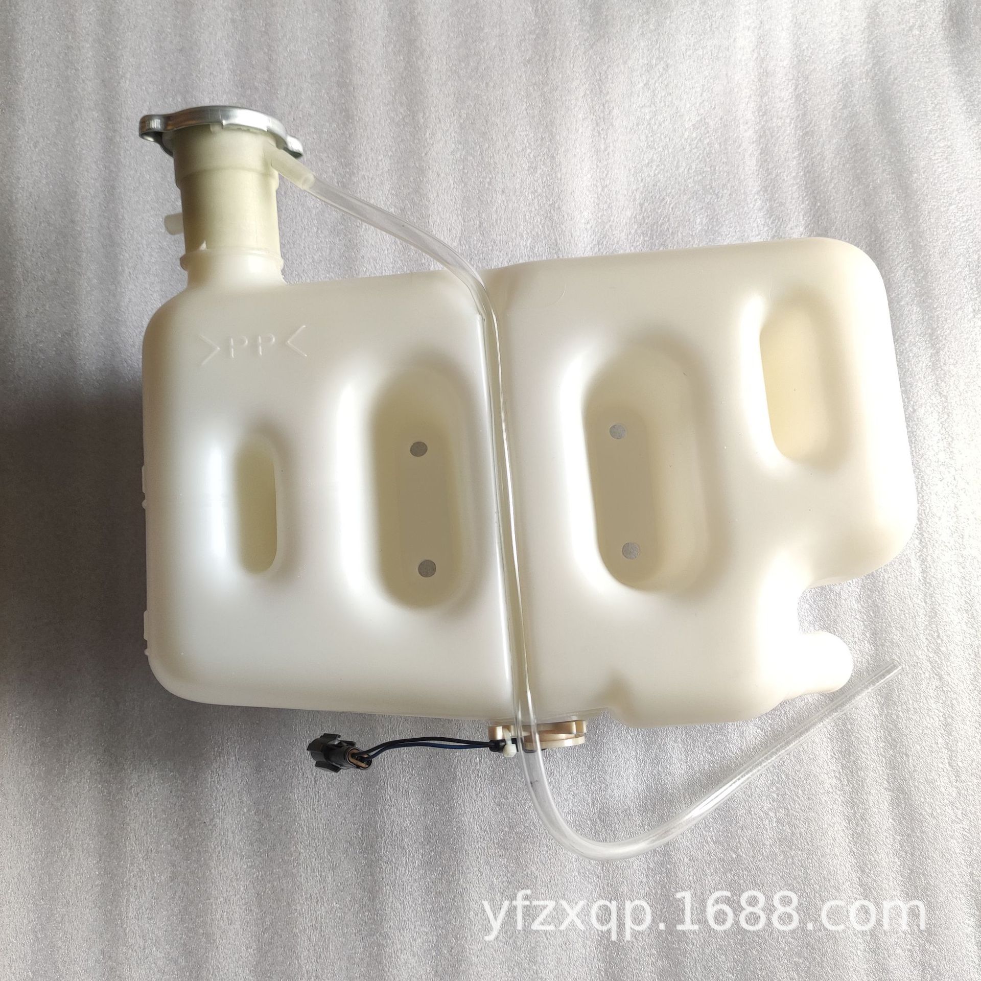 适用五十铃6WG1发动机副水箱 原厂 纯正部品 1-21481147-2 ISUZU
