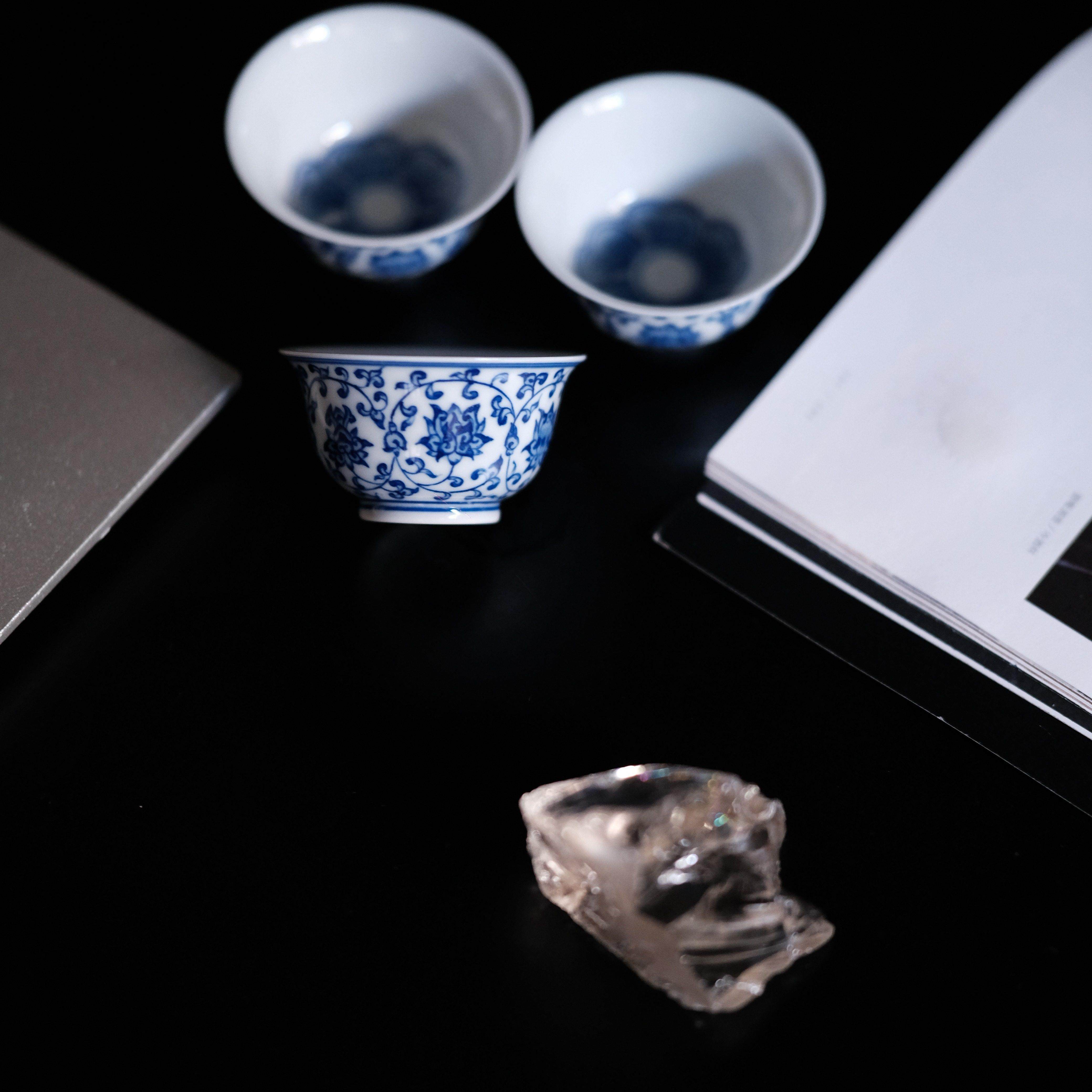 茶在南方青花手绘缠枝莲压手杯景德镇手工胚纯手绘盖碗主人杯品茗