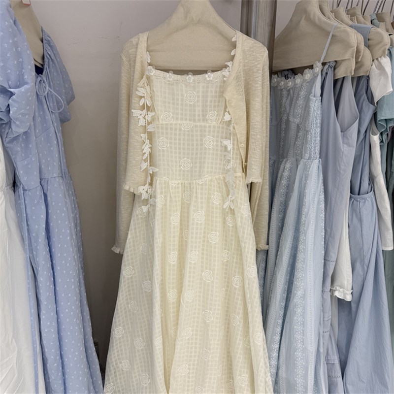 超仙套装裙女夏季超薄冰丝长裙开衫+立体花朵刺绣吊带连衣裙88880