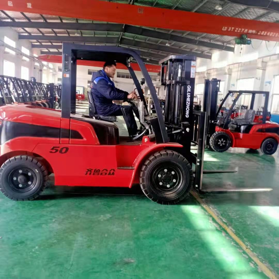 三吨标准无级变速叉1.5吨小型叉车单缸手动挡 2.5吨四缸发动机