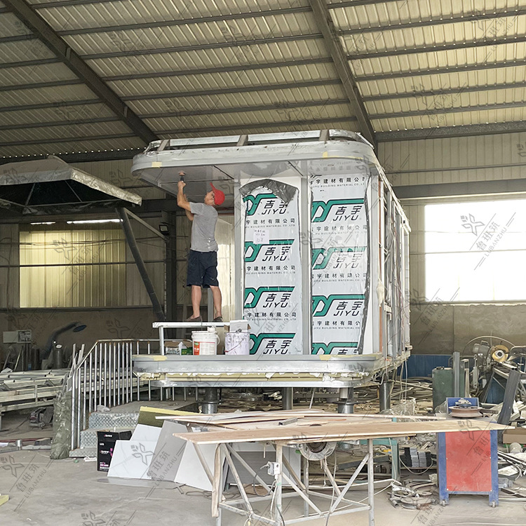 网红星空露营地太空舱民宿建筑群体模块化移动房屋苹果太空舱