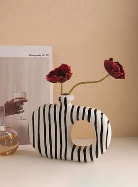 时尚轻奢黑白条纹异形陶瓷花瓶套装客厅插花花器覆古软装摆件INS