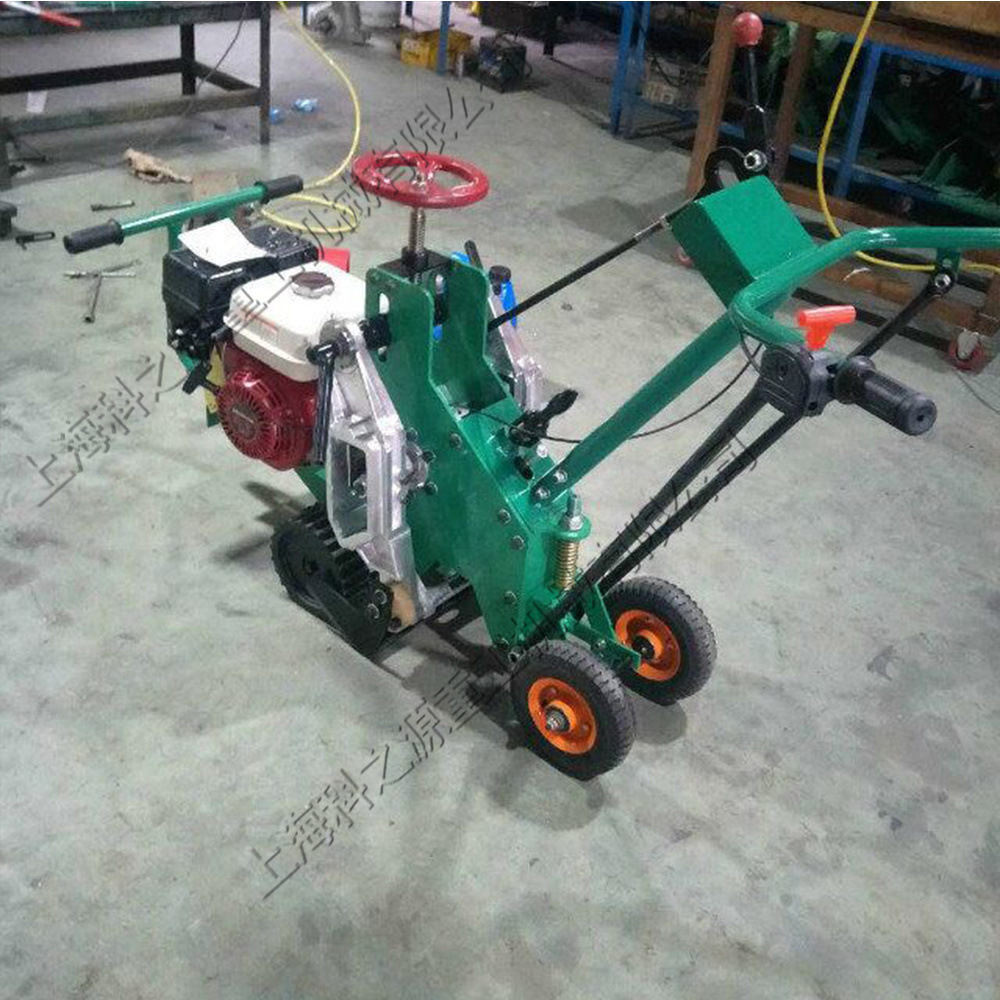 小型汽油动力起草机 园草坪维修设备 手把式四轮驱动草坪移植机