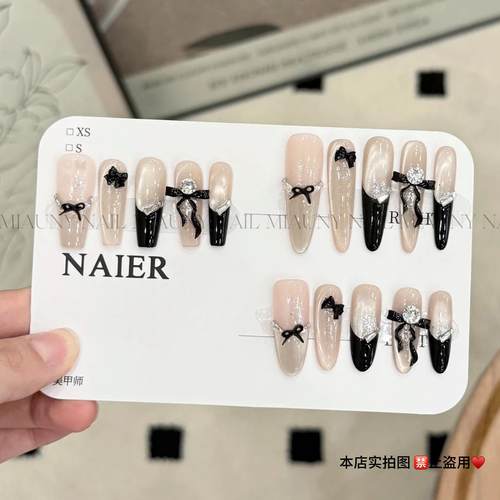 纯手工穿戴甲高级感轻奢复古黑色法式玻璃猫眼蝴蝶结显白美甲