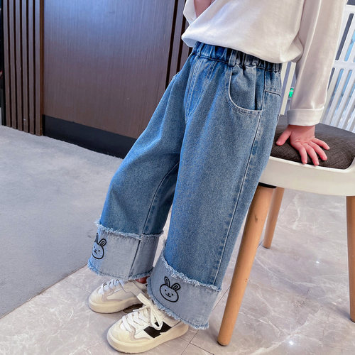 女童裤子秋装2024新款洋气宝宝喇叭裤小童休闲裤春秋季儿童牛仔裤