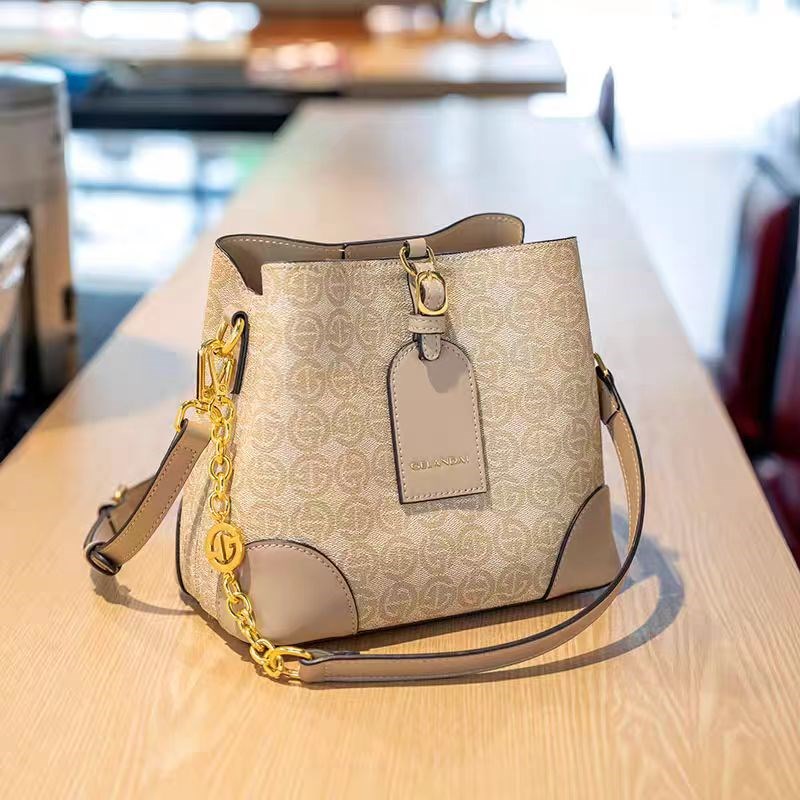 女士包包女2025新款轻奢时尚手提水桶包百搭高级感单肩女包斜挎包