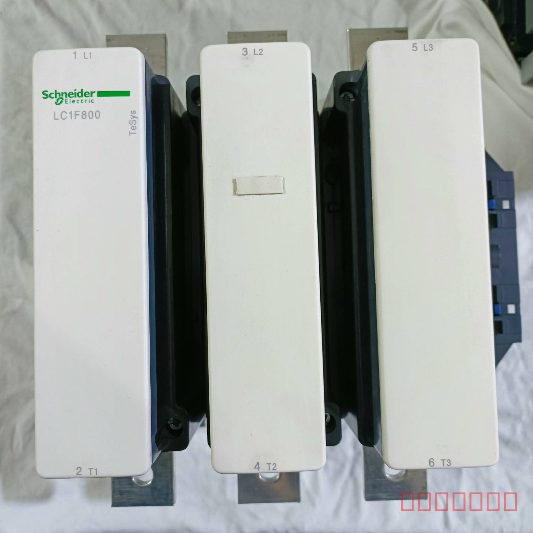 议价施耐德交流接触器LC1F800MW  220V   6999维修