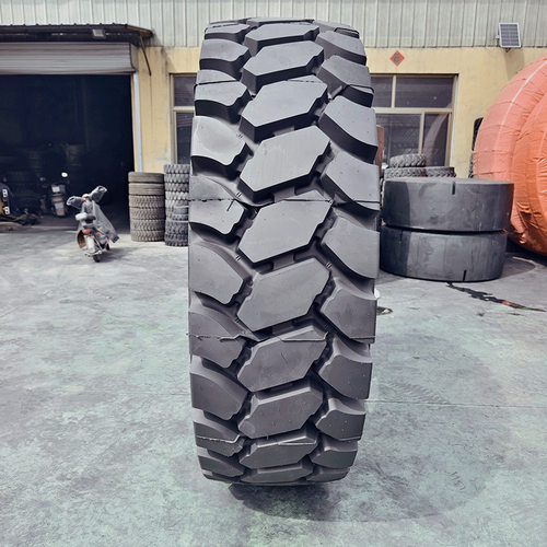 2400R35轮胎  全新正品耐磨24.00R35装载机铲车矿山钢丝轮胎
