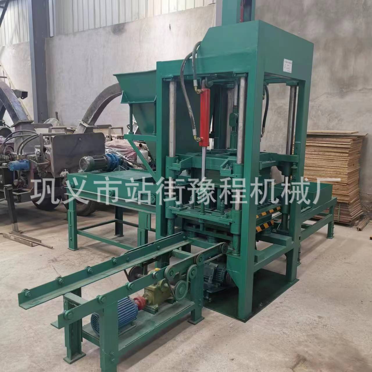 Fully automatic brick making machine混凝土空心砖机全自动设备