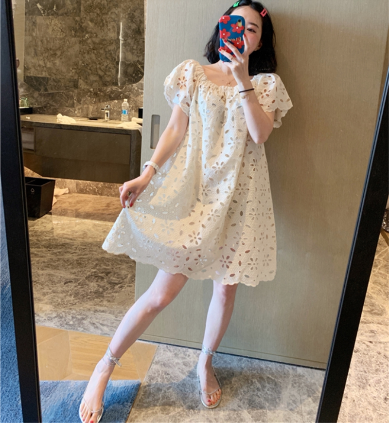 韩国东大门 一字肩公主重工刺绣镂空钩花A字洋装连衣裙荷叶边漏肩